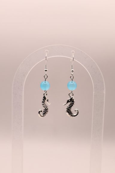 Zeepaardje met Aqua blauwe glaskraal.