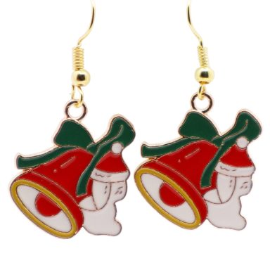Kerstbel rood met groene strik en een knuffel wit met kerstmutsje .